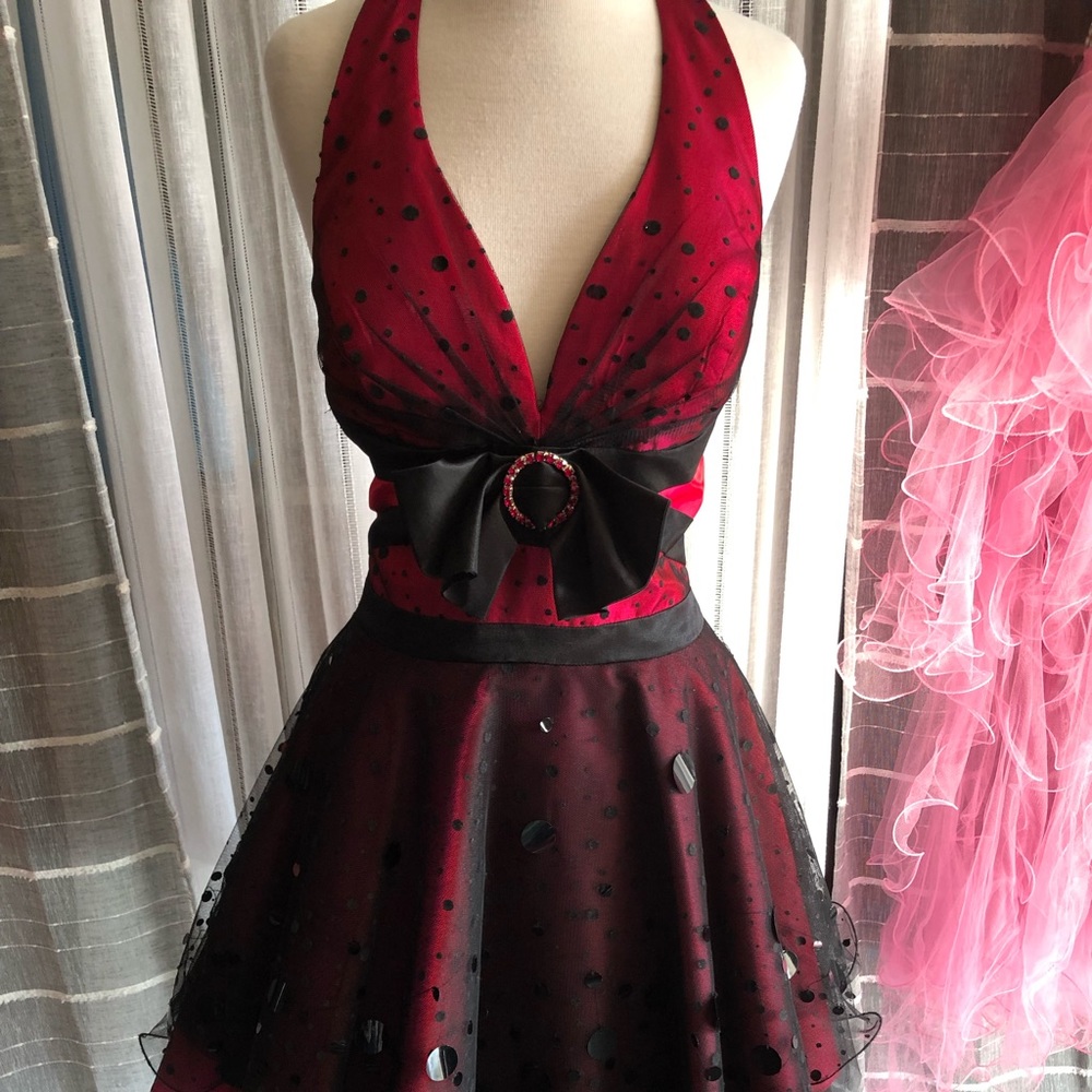 Riva designs formal short dress (it’s so cute) size 12 surprise it’s still here